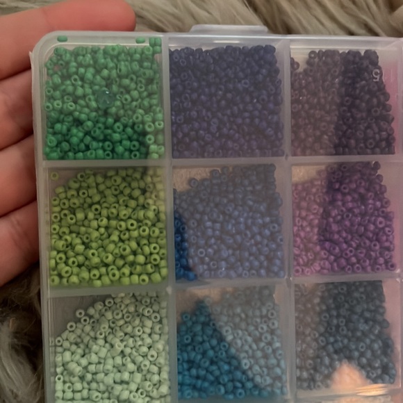 NEW! DIY Tiny Bead Bracelet Making Kit - Picture 2 of 5